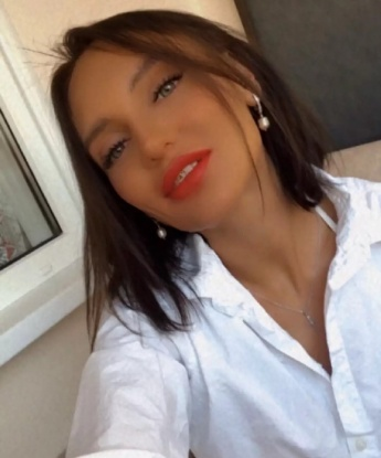 Полина